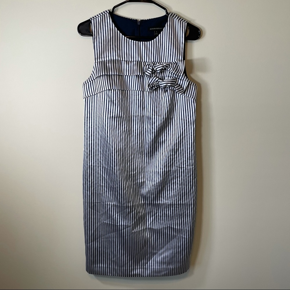 SOLDBanana Republic White & Navy Striped Bow Dress - Picture 2 of 10